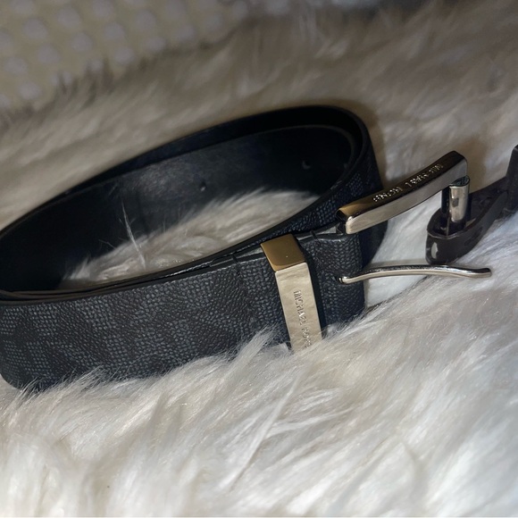 NWT MICHAEL KORS BELT BLACK MK PRINTED LOGO GOLD SIZE MEDIUM - Picture 8 of 17